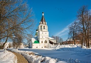 Покровская церковь и снег. г. Александров