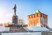 Памятник Чкалову и башня. г. Нижний Новгород