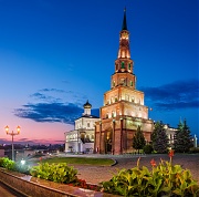 Фотографии Казани. Знаменитая падающая башня Сююмбике в Казанском Кремле