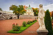 Античная статуя в Ораниенбауме (Санкт-Петербург)