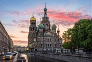 Белые ночи в Санкт-Петербурге. Под розовой тучей. Храм Спаса на Крови ранним утром