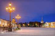 Фотографии Санкт-Петербурга. Дворцовая площадь. Холодное утро теплых фонарей