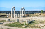Древние колонны, Памуккале, Иераполис, Турция