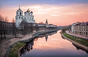 Ремонт набережной на реке Пскова у Псковского Кремля. Фотографии Пскова