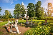 Музей колоколов и детская площадка. г. Валдай