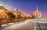 Праздничная Красная Площадь. Собор Василия Блаженного зимой