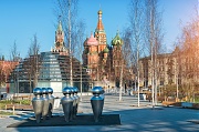 Вид на Собор Василия Блаженного из парка Зарядье. г. Москва