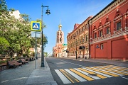 Колокольня Петровского монастыря и фонарь. г. Москва