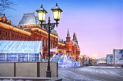 Новогодний фонарь и Исторический музей. г. Москва