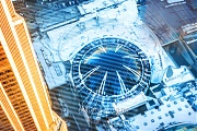 Вид на часы киноконцертного зала Афимолла с территории смотровой площадки Панорама 360, Москва-Сити