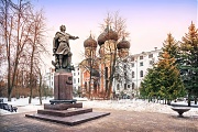 Петр Первый и Покровский собор, Измайловский парк, городок Баумана, Москва