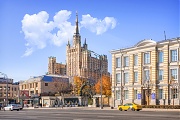 Высотка на Кудринской площади и такси., Москва
