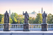 Памятник Патриархи, Храм Христа Спасителя, Москва
